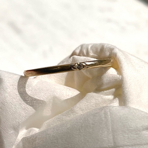 Authentic MICHAEL HILL 10k Gold Ring with Diamond - Picture 3 of 3